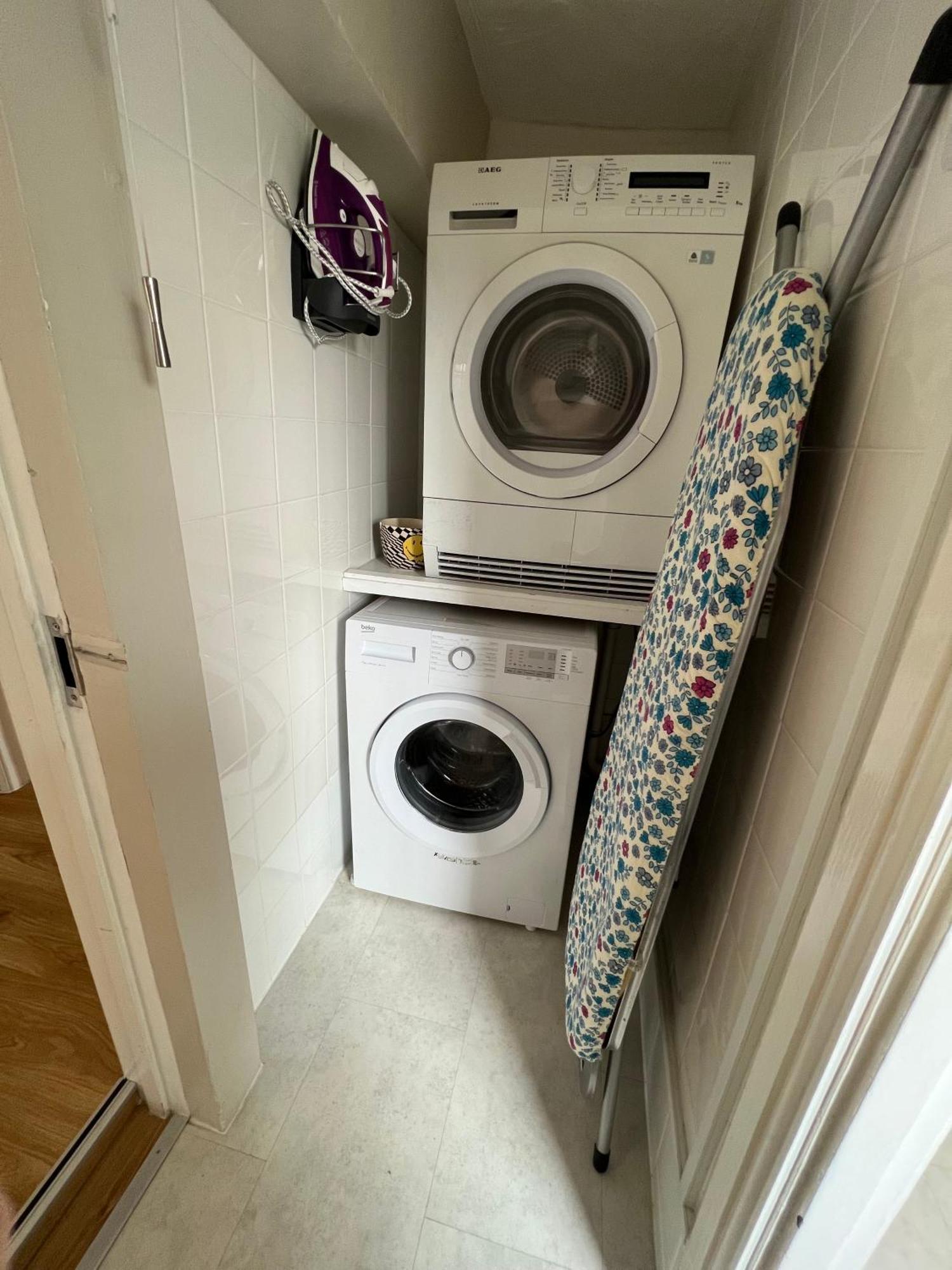 Stay In Yeovil Town Centre, Large 2 Bd Apt With Parking, Sleeps 4 Buitenkant foto